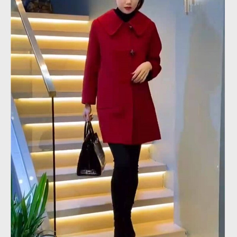 9695大爱美依缘2025秋冬新款时尚毛呢红色中长款娃娃领显瘦外套女
