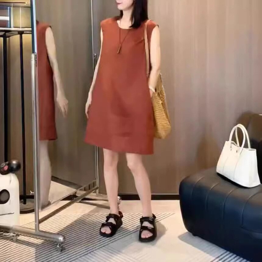 24507大爱美依缘2026夏季新款韩版简约无袖宽松连衣裙纯色显瘦女