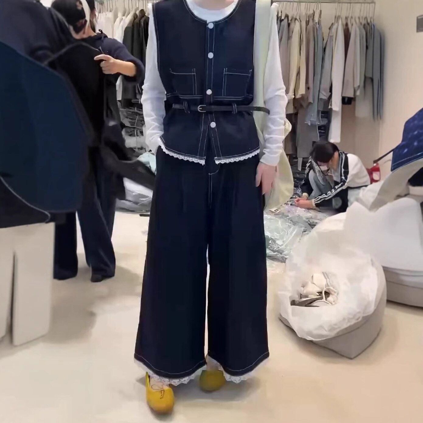 552566大爱美依缘2025春季新款女装牛仔马甲打底衫阔腿裤长裤女潮