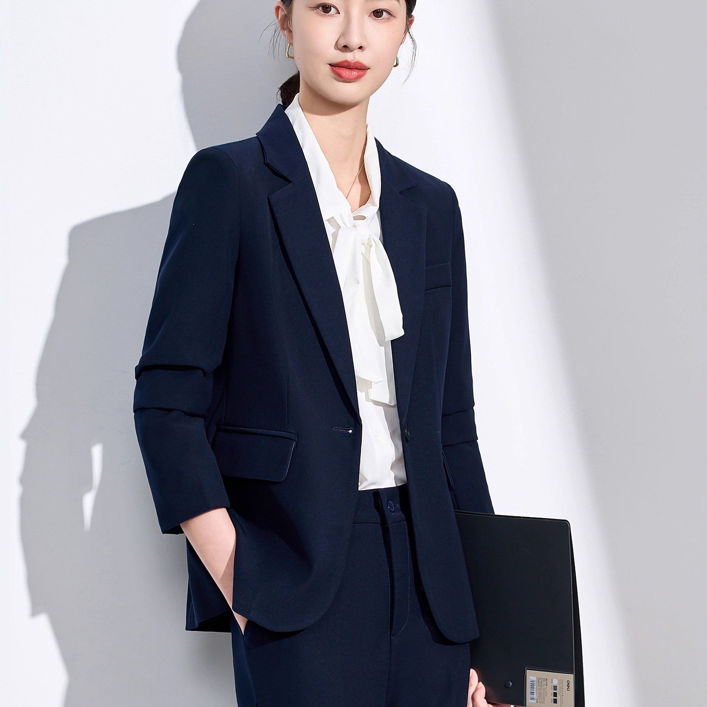 藏青色西装套装女2025新款春秋高级感气质女神范职业正装西服外套