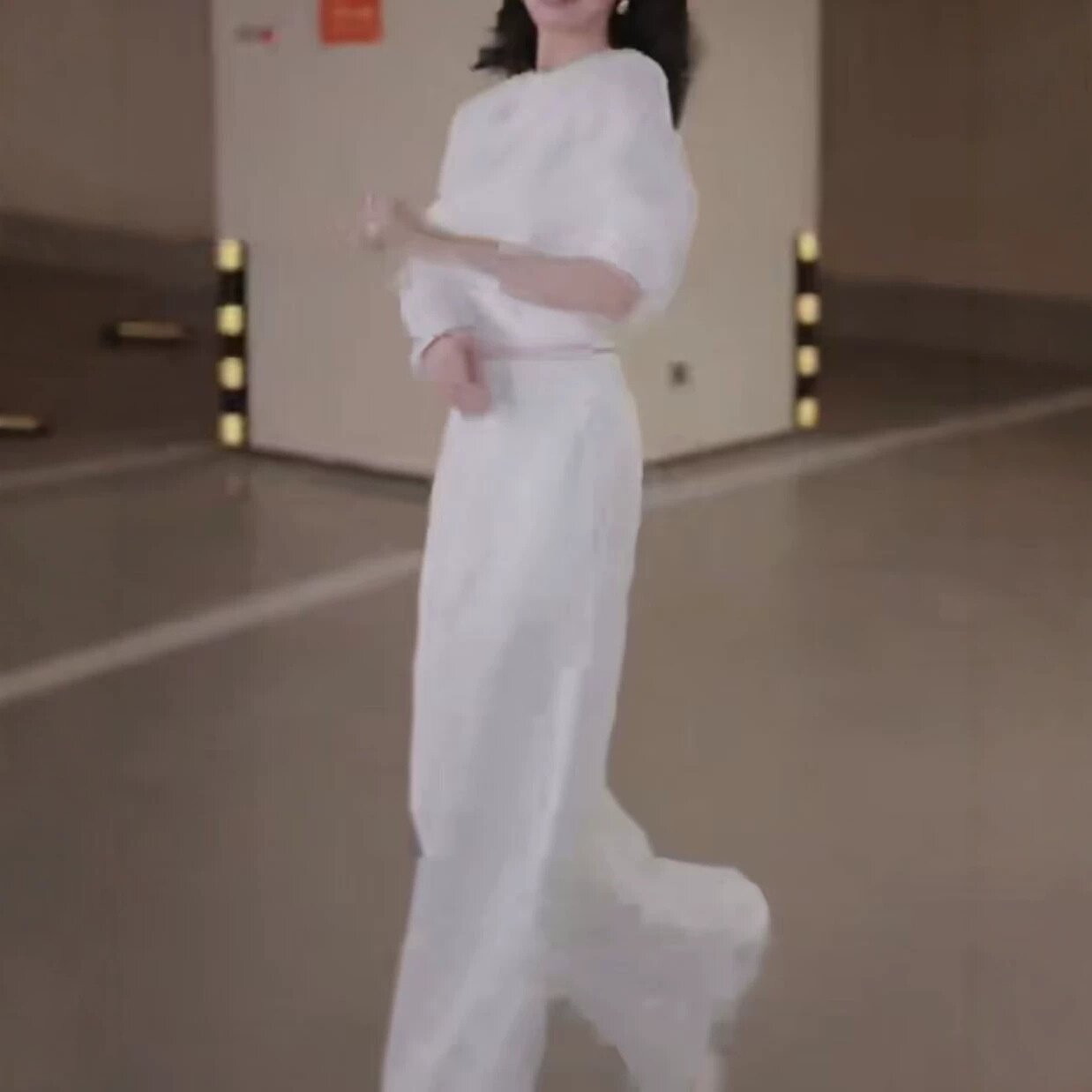 26696大爱美依缘2026秋季新款简约收腰上衣休闲阔腿裤纯色两件套