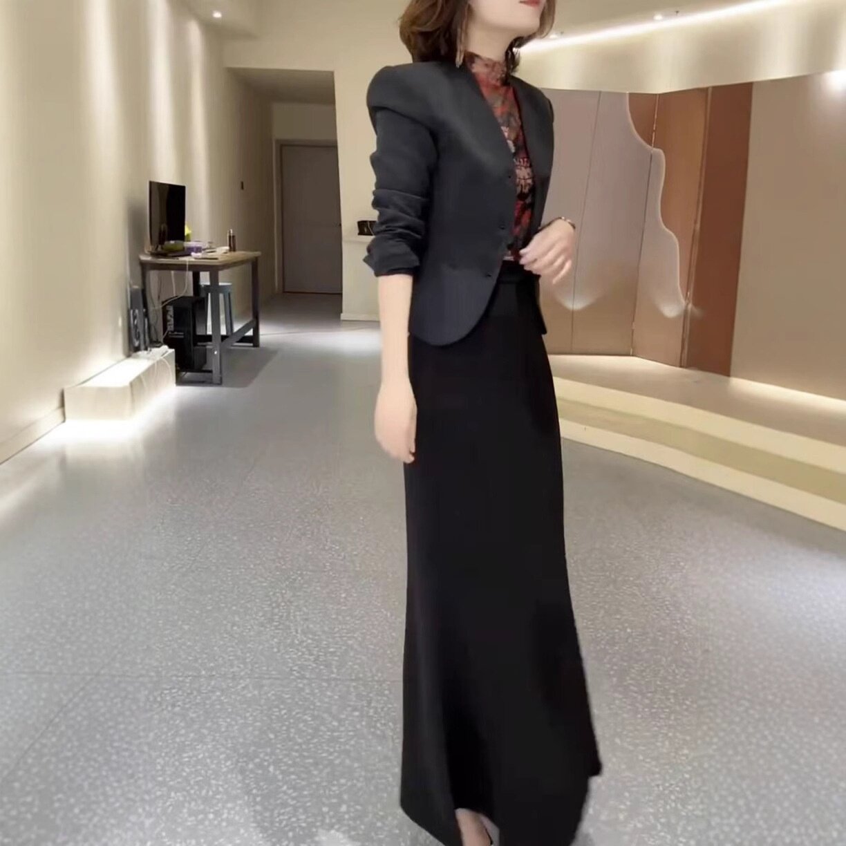 25175大爱美依缘2025春季新款优雅长袖短外套高腰包臀鱼尾半裙女