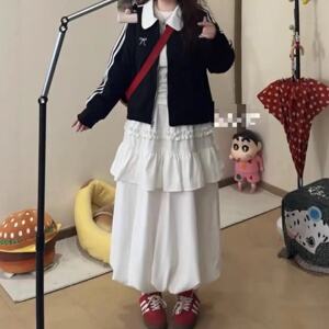 996205大爱美依缘2026春季新款拉链三道杠外套花苞半身裙减龄显瘦