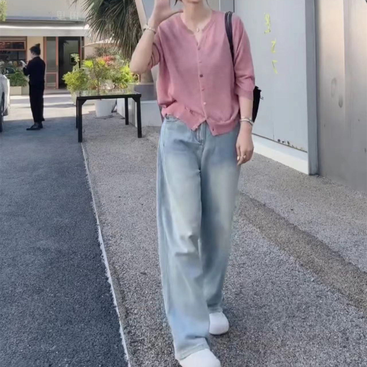 24893大爱美依缘2025秋季新款简约净版宽松外套高腰直筒牛仔裤女