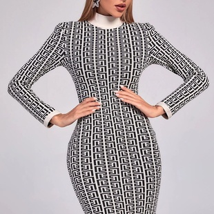2022秋冬季网红时尚品牌明星同款长袖提花高领肩垫针织绷带连衣裙