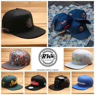 欧美潮牌小众孤品反戴卡通限定刺绣平沿宽檐硬顶棒球帽snapback