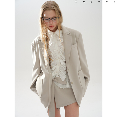 浅春绿高级感西装外套