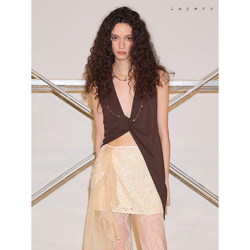 Layers纽结珠链棕色针织无袖上衣