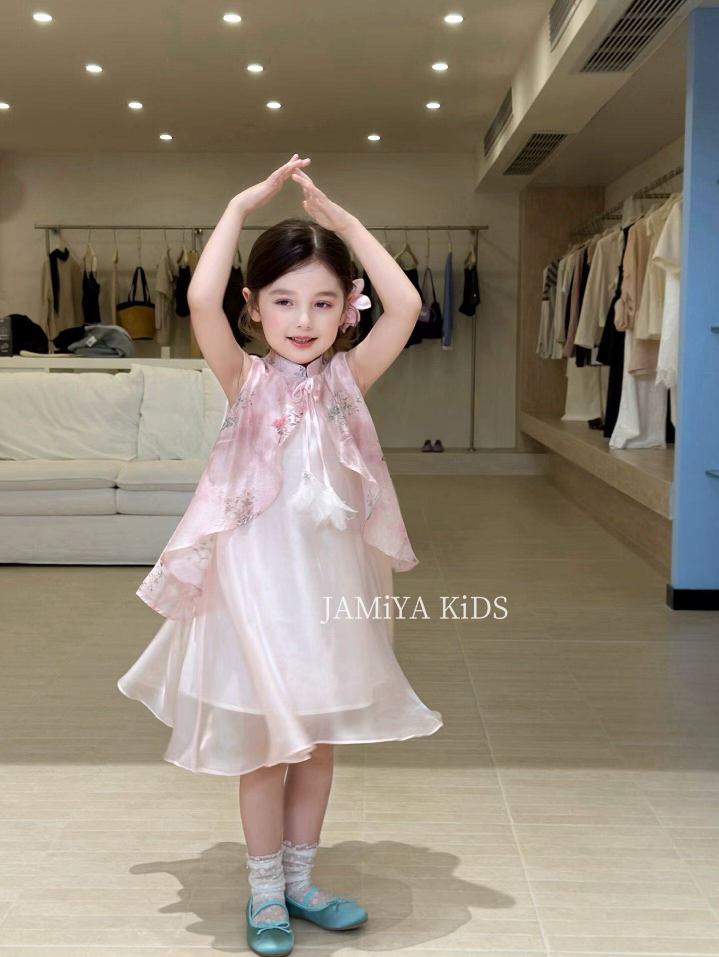 2026年夏装女童韩版百搭连衣裙女孩洋气宽松碎花公主裙背心裙