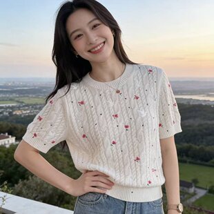 花园世界d小姐早春款 5091 奶油白羊绒绞花玫瑰小鸟刺绣针织短袖