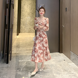 秋冬法式 开叉连衣裙配大衣女 复古玫瑰印花大摆裙雪纺v领长袖