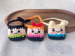 成品手工编织毛线钩织可爱卡通飞天女警棉花娃娃BJD娃包斜挎包