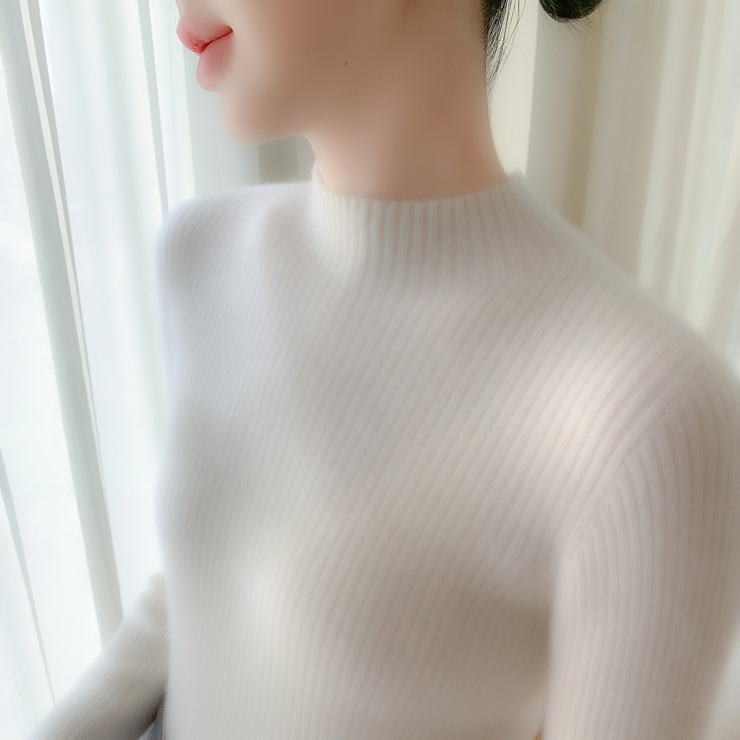 半高领山羊绒衫女纯色针织衫