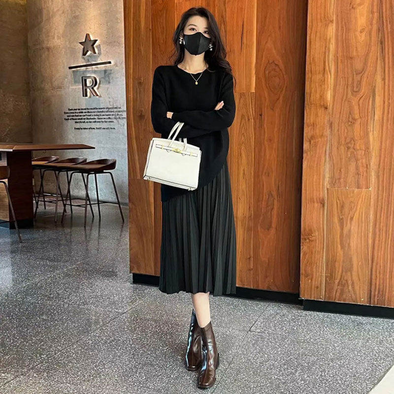 高级感假两件气质连衣裙女2026秋季中长款宽松遮肚拼接过膝毛衣裙