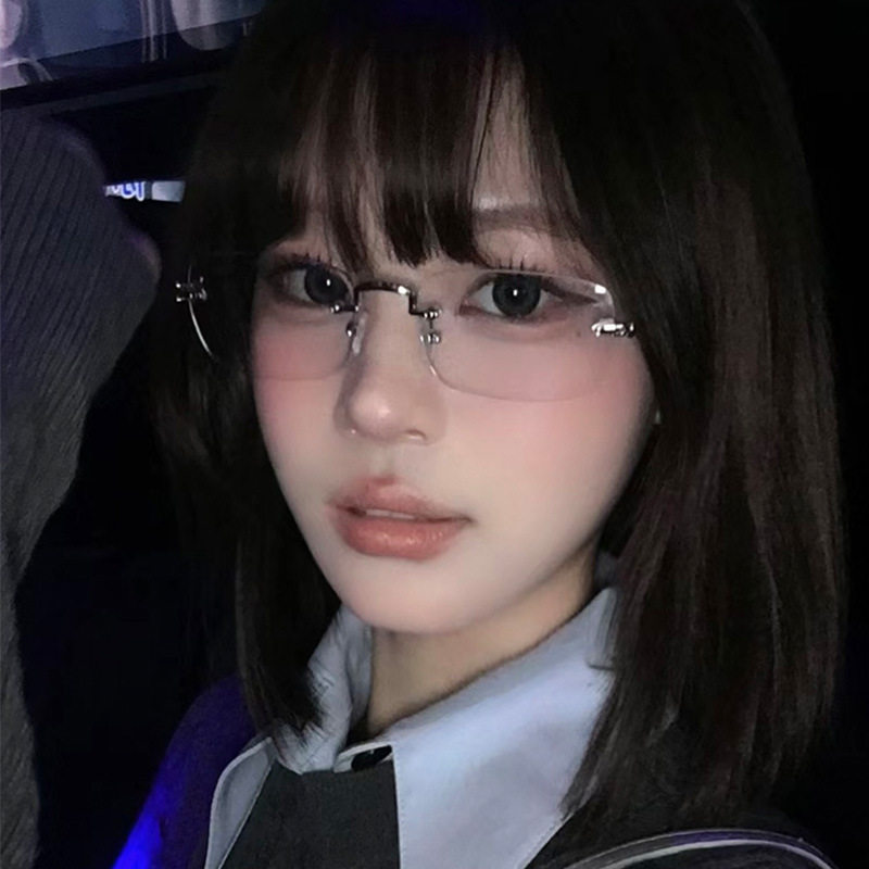 抖音快手代发爆款近视眼镜无框防蓝光眼镜王一搏同款早八素颜镜女
