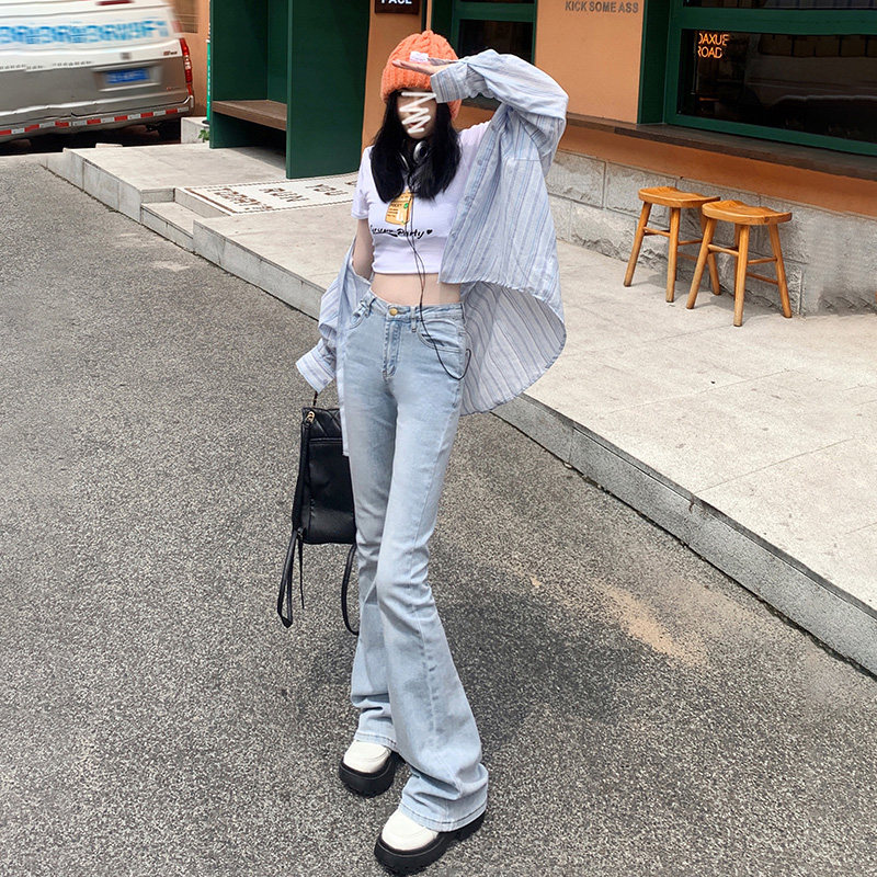 浅蓝色微喇叭牛仔裤女2026春秋新款高腰窄版小个子显瘦马蹄裤子女