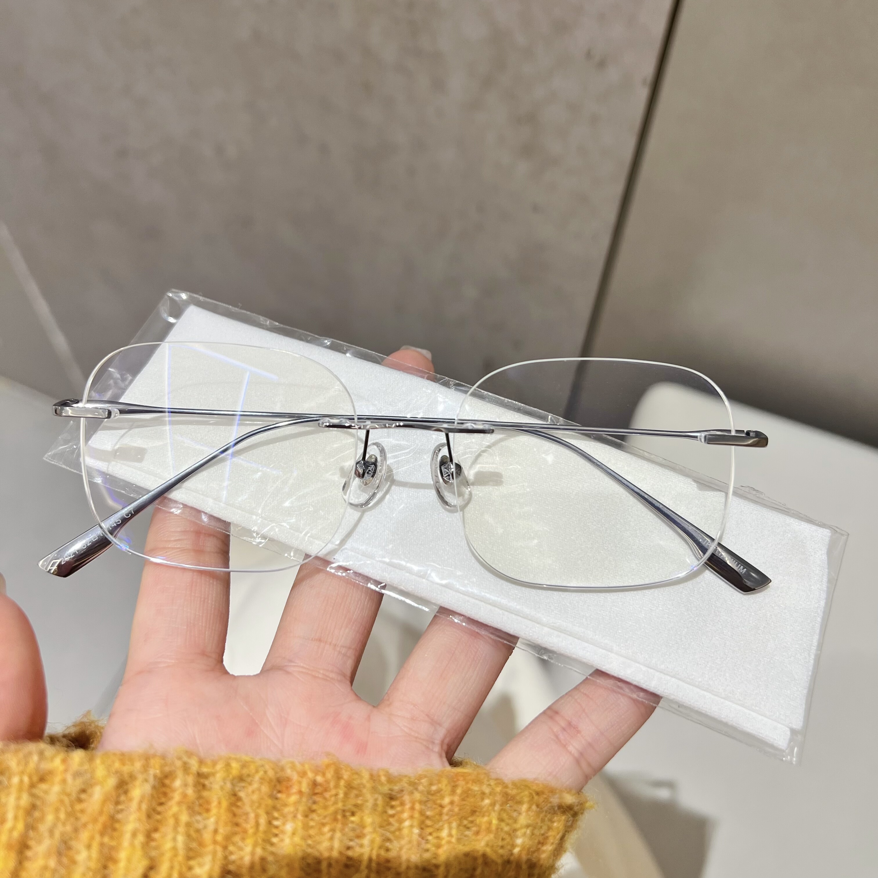 超轻钛架无框赵露思同款眼镜近视女可有配度数素颜显白眼睛镜架