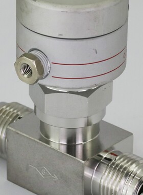 12558 FUJIKIN DIAPHRAGM 气门,类型 N.C.,O.P. 0.34 ~ 0.69MPA 1