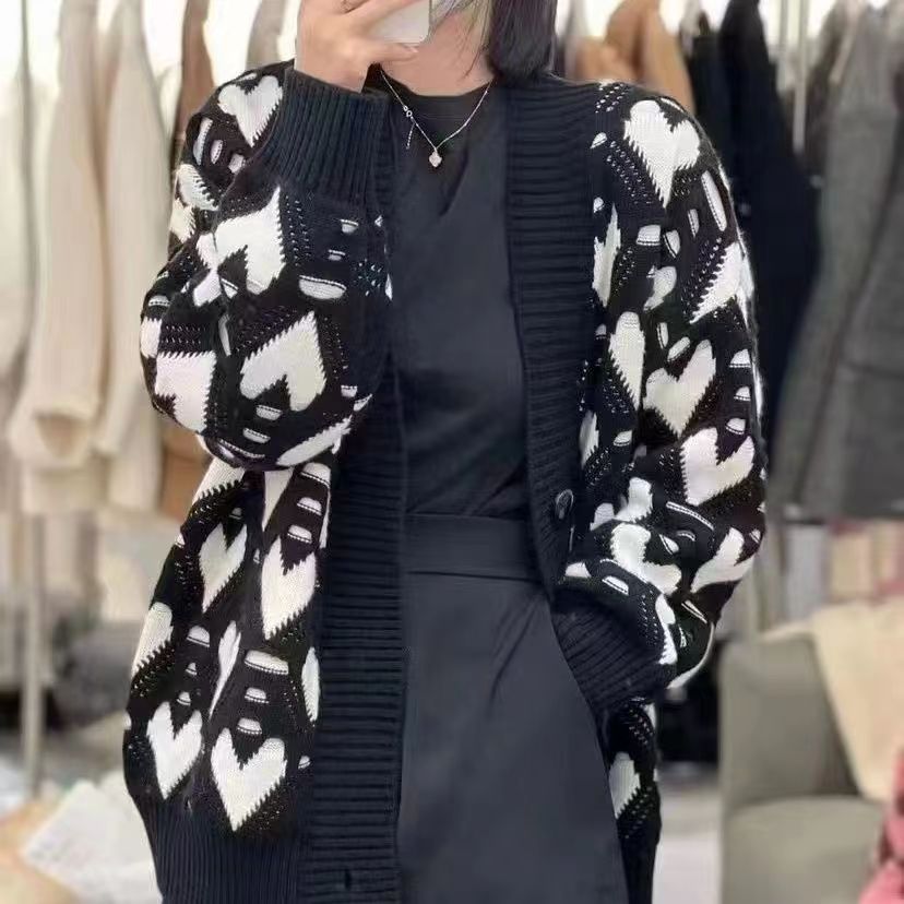 高级感加厚爱心撞色毛衣外套女秋冬大板宽松慵懒风中长款针织开衫