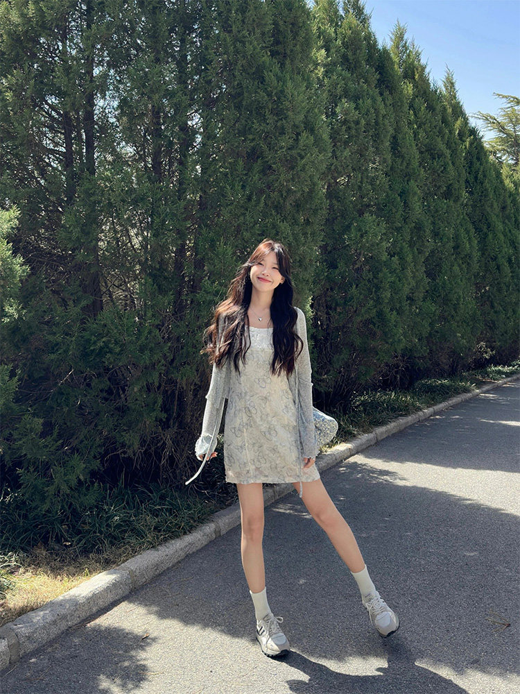 Summer 'Salt Style' Outfit: Grey Cardigan & Floral Slip Dress Set - Taobao product photo 3