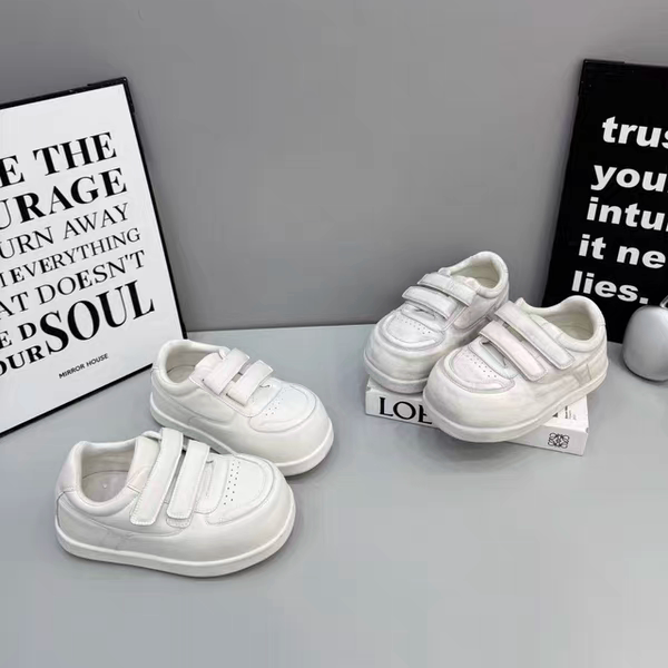 2026春季新款时尚滑板鞋百搭面包鞋厚底增高四季单鞋女潮擦色景