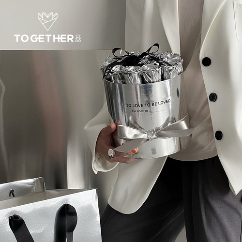 原创金银圆桶方盒图案礼袋永生花