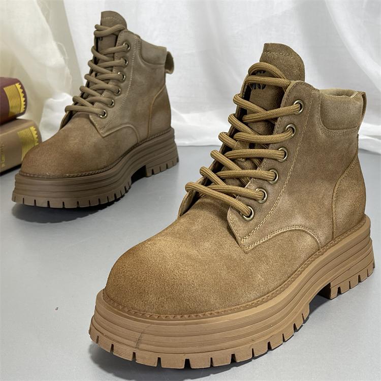 牛皮厚底马丁靴女2025秋冬英伦风复古圆头真皮磨砂皮大黄蜂工装靴