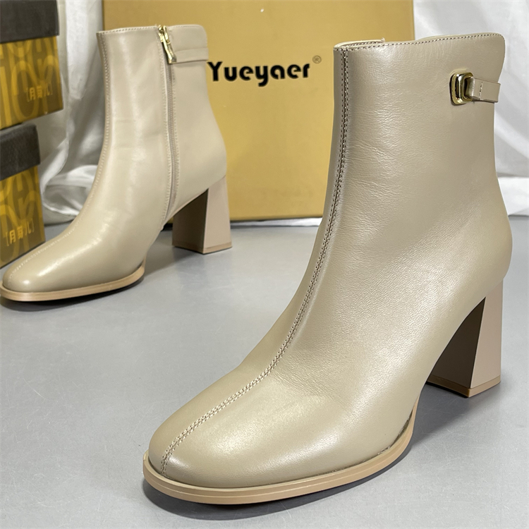 月芽儿正品头层羊皮时装短靴2025秋冬高跟瘦瘦靴粗跟通勤真皮单靴