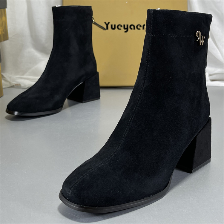 月芽儿羊反绒真皮冬季加绒马丁靴圆头粗跟短靴女侧拉链瘦瘦靴女靴