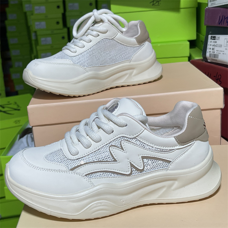 品牌女鞋断码处理超轻软底真皮小白鞋2025春秋网面透气厚底运动鞋