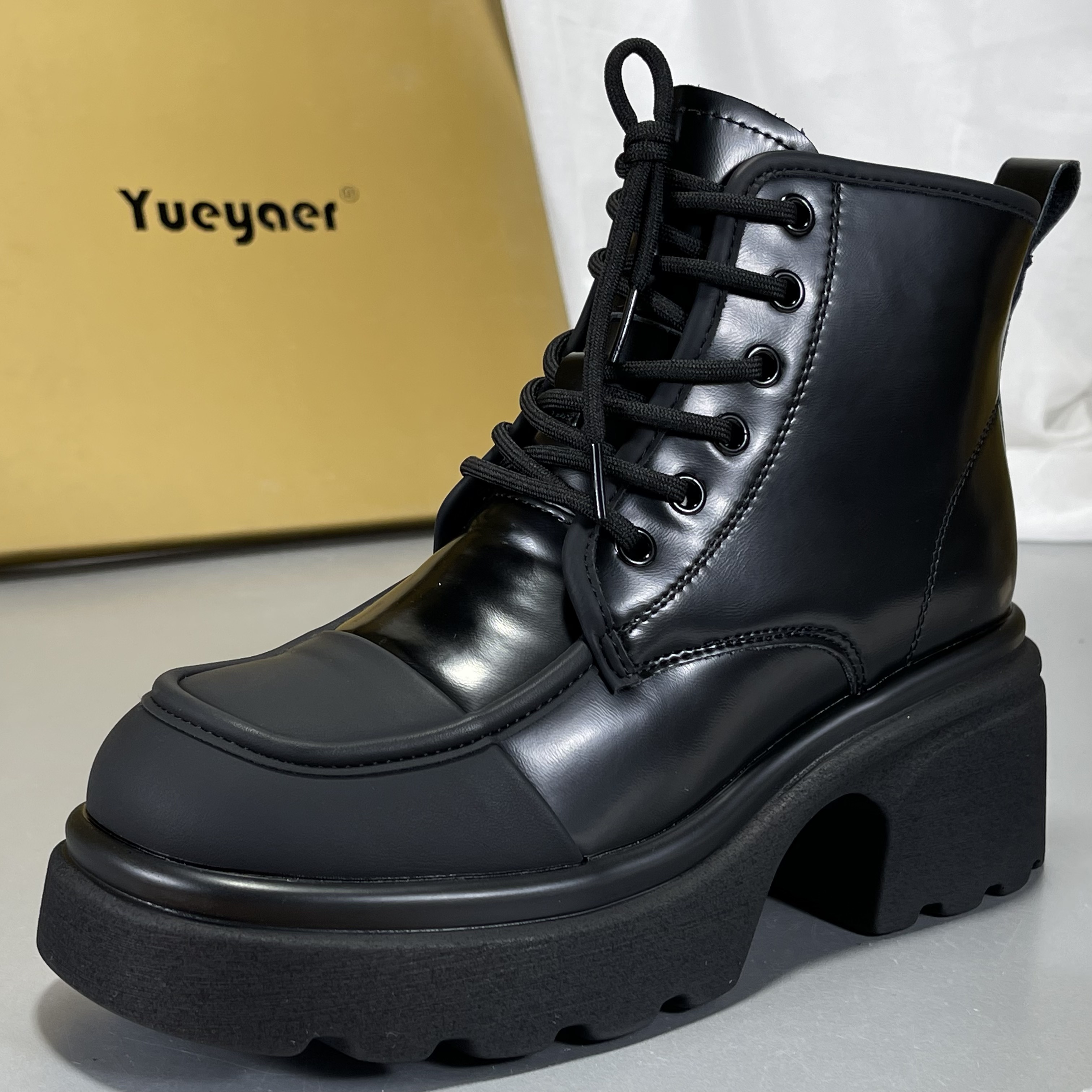 月芽儿加绒马丁靴女头层牛皮厚底冬季2025新款加绒英伦风粗跟短靴