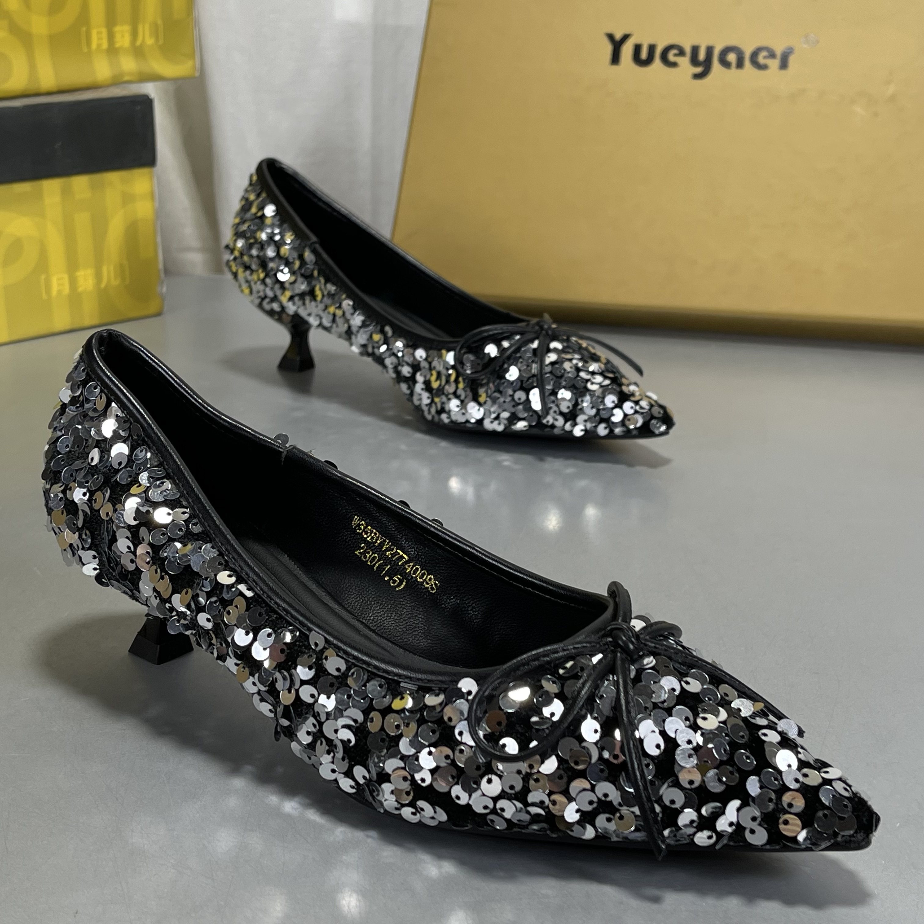 月芽儿亮片浅口单鞋法式尖头性感宴会婚鞋2026春夏款配裙子晚晚风,女鞋,浅口单鞋,淘宝优惠券,粉丝福利购,淘宝优惠卷