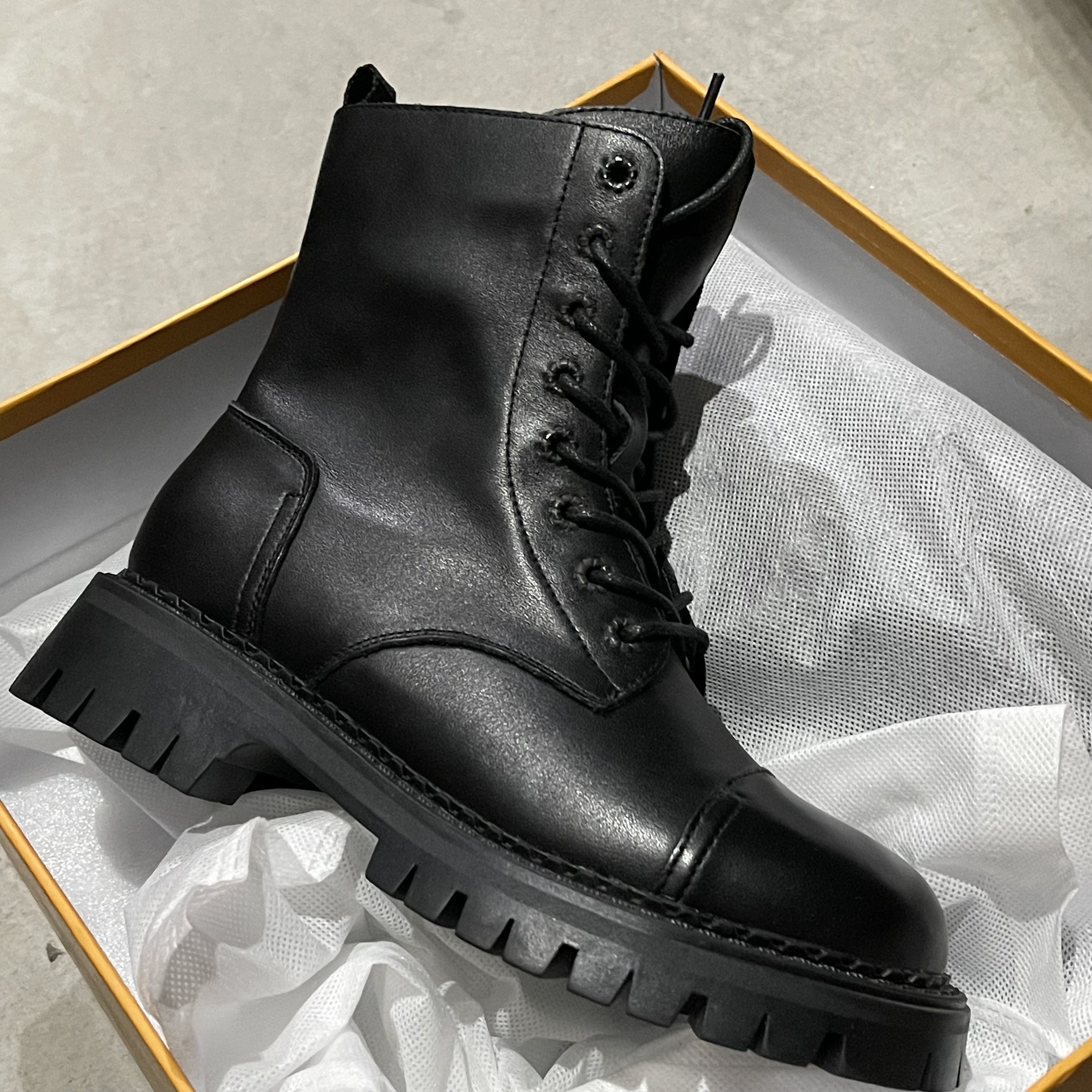 胎牛皮马丁靴女秋冬侧拉链单靴复古圆头厚底真皮机车靴短筒靴捡漏,女鞋,马丁靴,淘宝优惠券,粉丝福利购,淘宝优惠卷