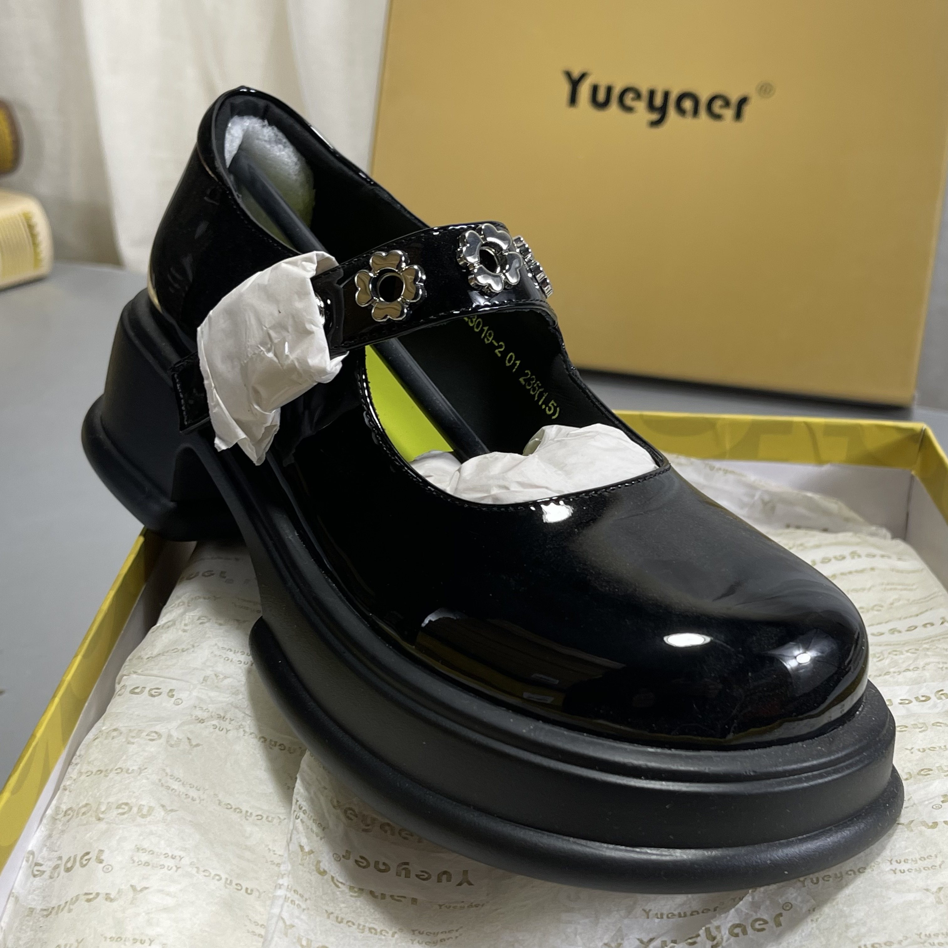 月芽儿羊漆皮玛丽珍鞋女一字扣厚底百搭圆头真皮浅口单鞋乐福鞋女,女鞋,玛丽珍鞋,淘宝优惠券,粉丝福利购,淘宝优惠卷