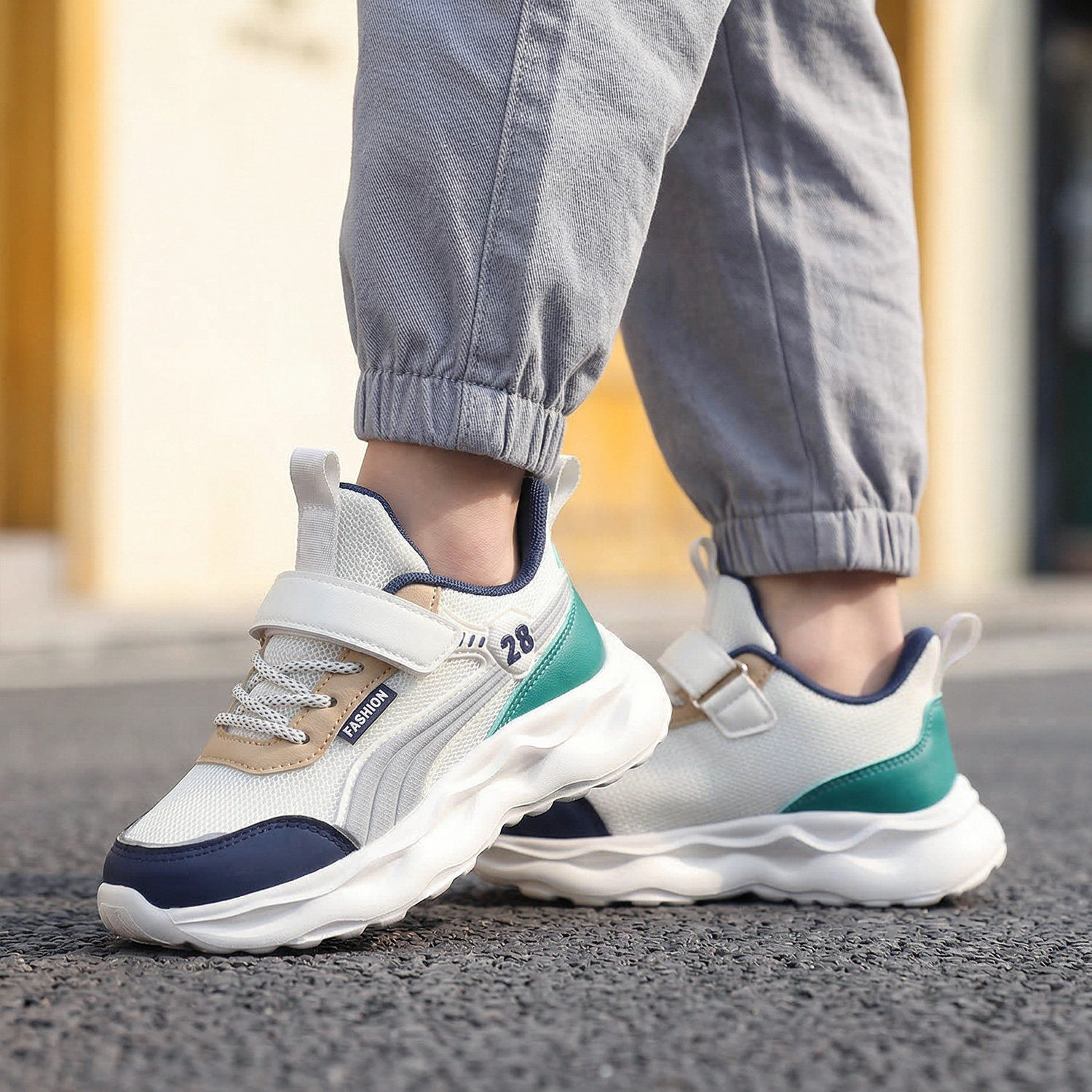 春秋儿童运动鞋男童网布透气休闲跑鞋男轻便减震低帮跑步鞋