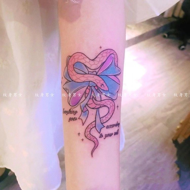 粉色蝴蝶蛇纹身贴小仙女少女心梦幻彩色逼真防水持久花臂甜酷