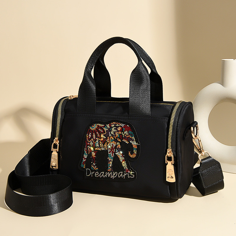 高级感牛津布波士顿包包女2026新款小熊手提包轻便百搭单肩斜挎包