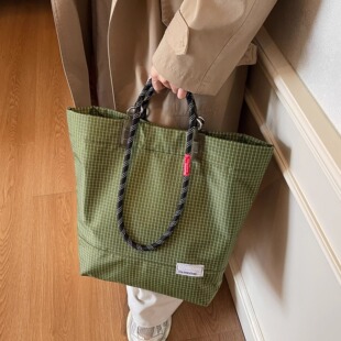 日系攀岩绳户外防水尼龙包包男女款 大容量通勤托特包手提袋水桶包