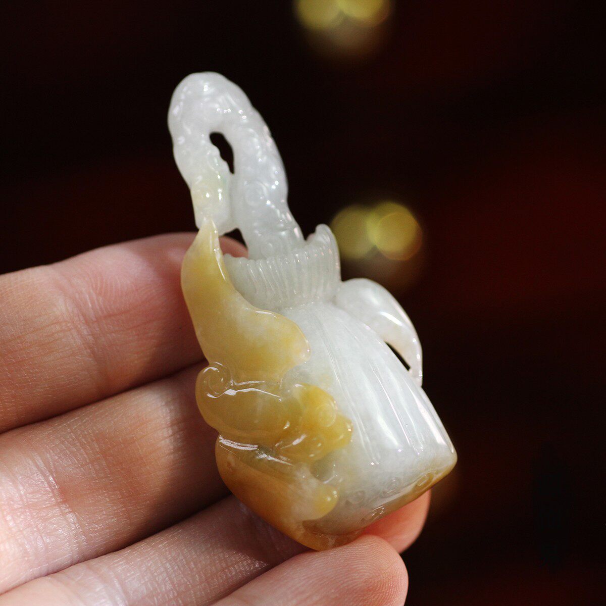 天然玉石缅甸A货黄翡翠立体莲蓬蝙蝠（年年有福）挂件吉祥大吊坠