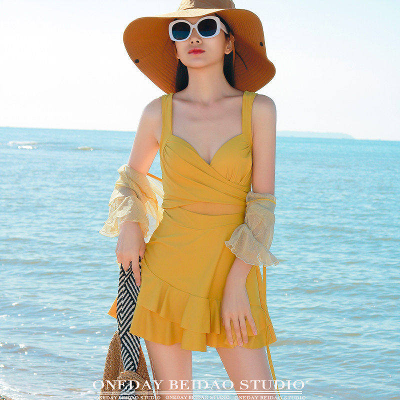 泳衣女连体新款泳装高级感性感纯欲风小胸大胸泳衣保守泡温泉泳装