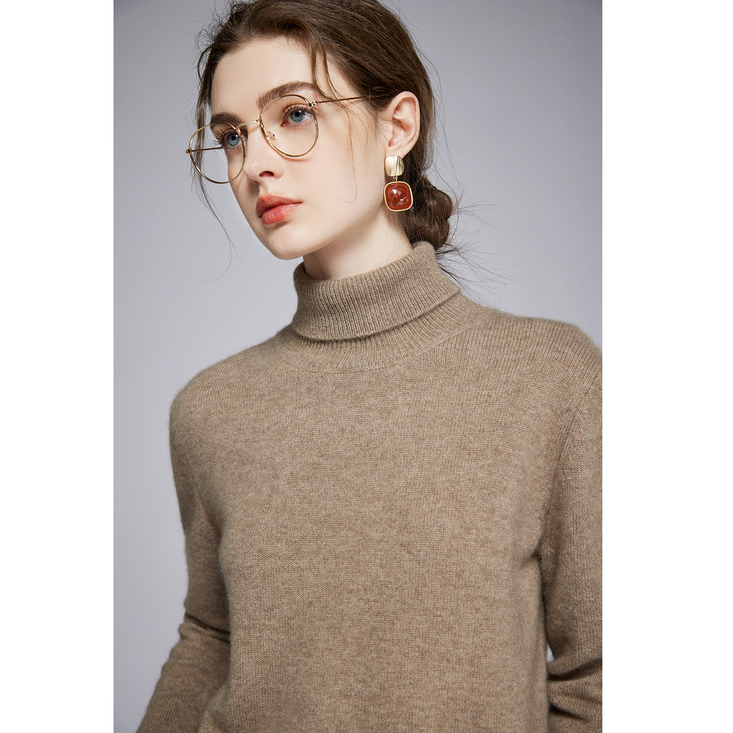 秋冬极简高领宽松套头羊绒衫女