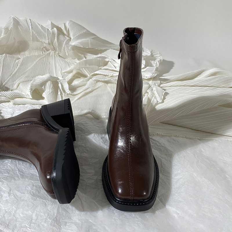 莲花府邸2025冬季短靴粗跟