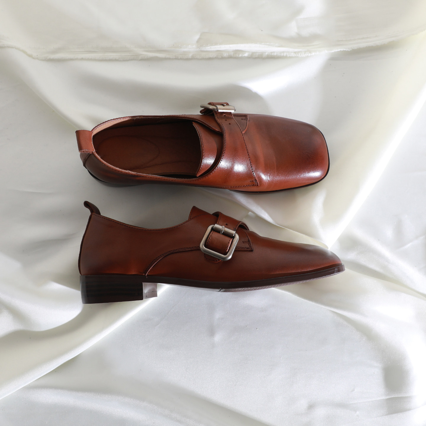 莲花府邸2026春季复古单鞋简约通勤小皮鞋粗跟皮带扣真皮乐福鞋女,女鞋,乐福鞋（豆豆鞋）,淘宝优惠券,粉丝福利购,淘宝优惠卷