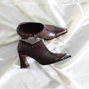 百搭粗跟牛皮及踝靴女鞋 莲花府邸2026春季 尖头气质高跟鞋 时尚 单鞋