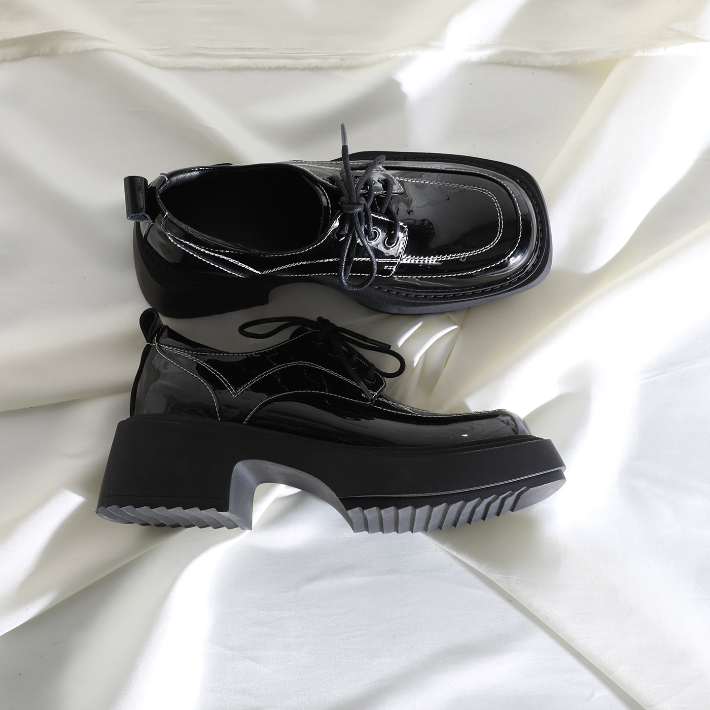 莲花府邸2026春季时尚单鞋方头深口系带小皮鞋百搭粗跟牛皮女鞋子,女鞋,牛津鞋/布洛克鞋/德比鞋,淘宝优惠券,粉丝福利购,淘宝优惠卷