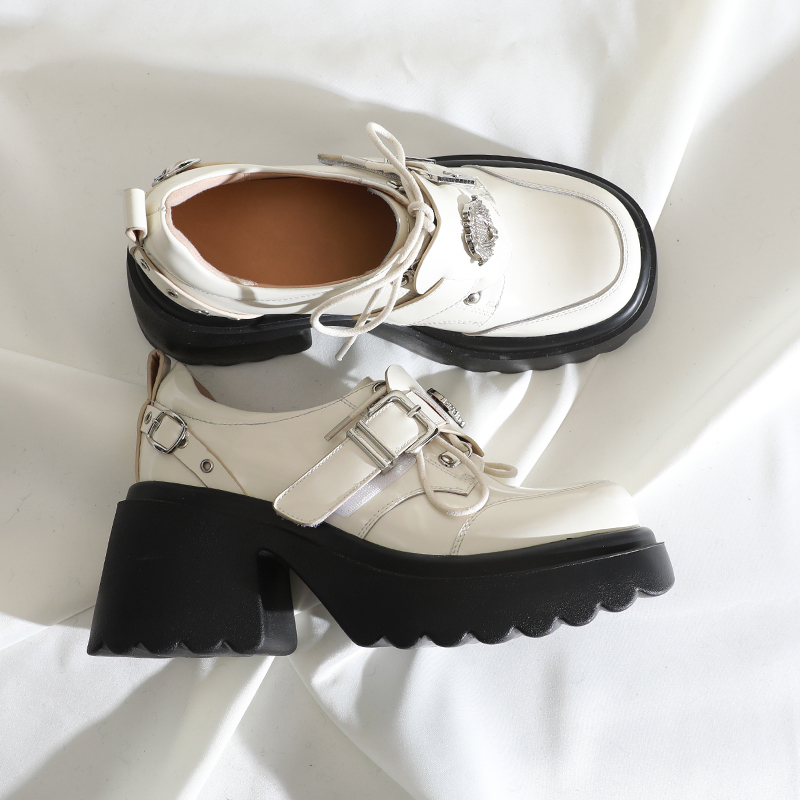 莲花府邸英伦圆头金属皮带扣单鞋