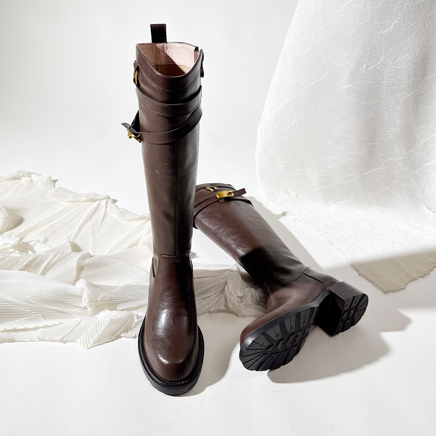 复古圆头高筒皮带扣骑士靴粗跟