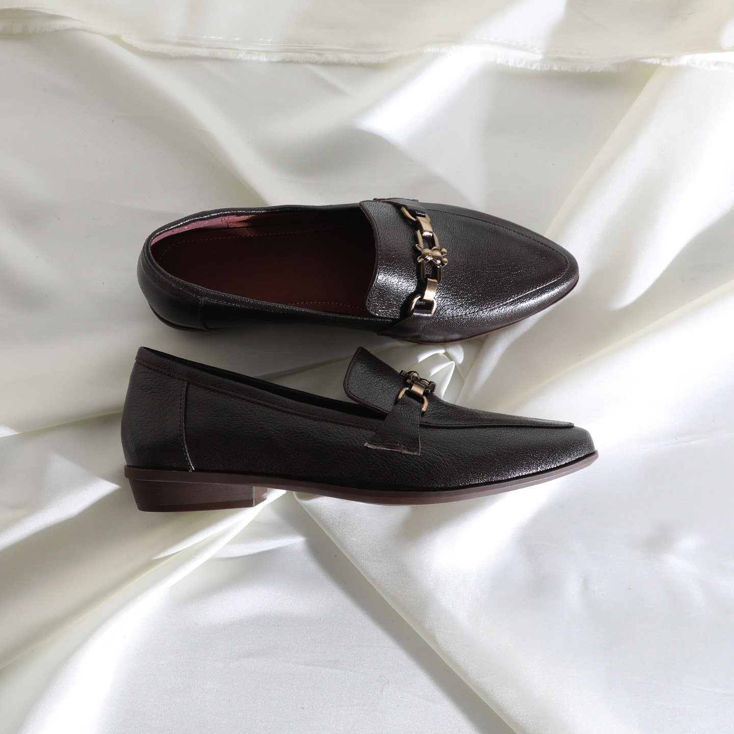 莲花府邸2026春季复古单鞋尖头中口金属扣通勤时尚百搭牛皮粗跟鞋,女鞋,深口单鞋,淘宝优惠券,粉丝福利购,淘宝优惠卷