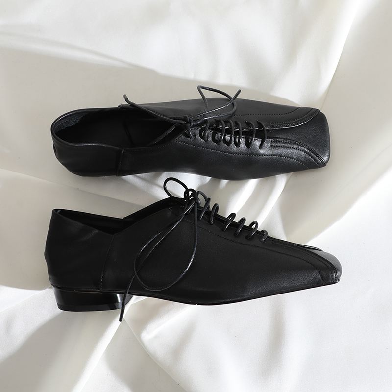 莲花府邸粗跟简约深口单鞋