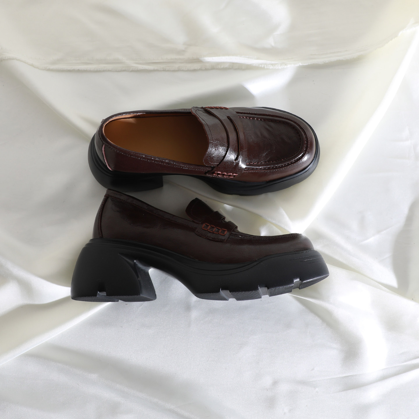 莲花府邸2026春季复古单鞋中口一脚蹬休闲乐福鞋百搭粗跟羊皮女鞋,女鞋,深口单鞋,淘宝优惠券,粉丝福利购,淘宝优惠卷